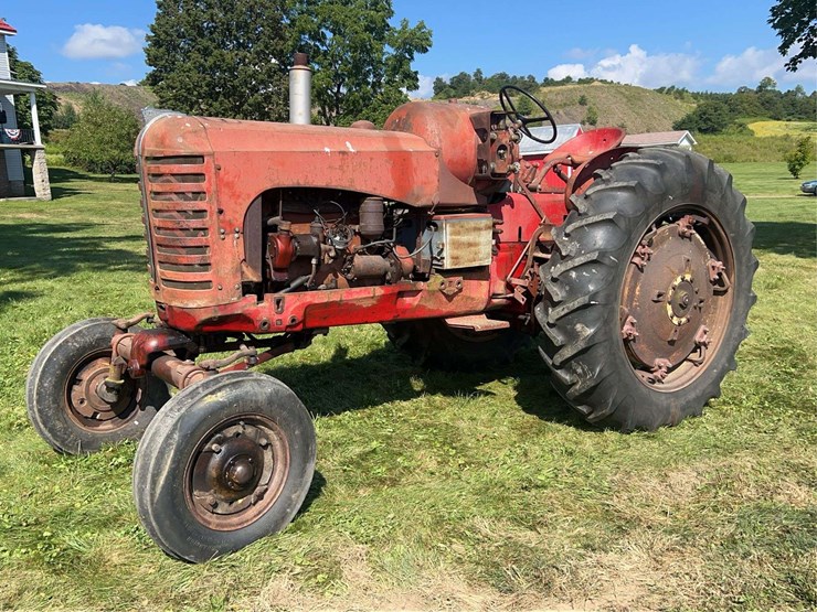 massey-ferguson-444-image-1