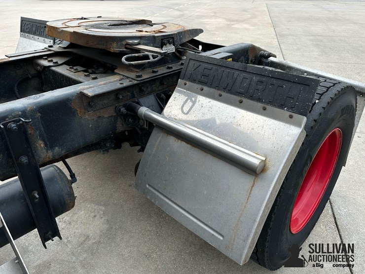 2015-kenworth-t440-image-18