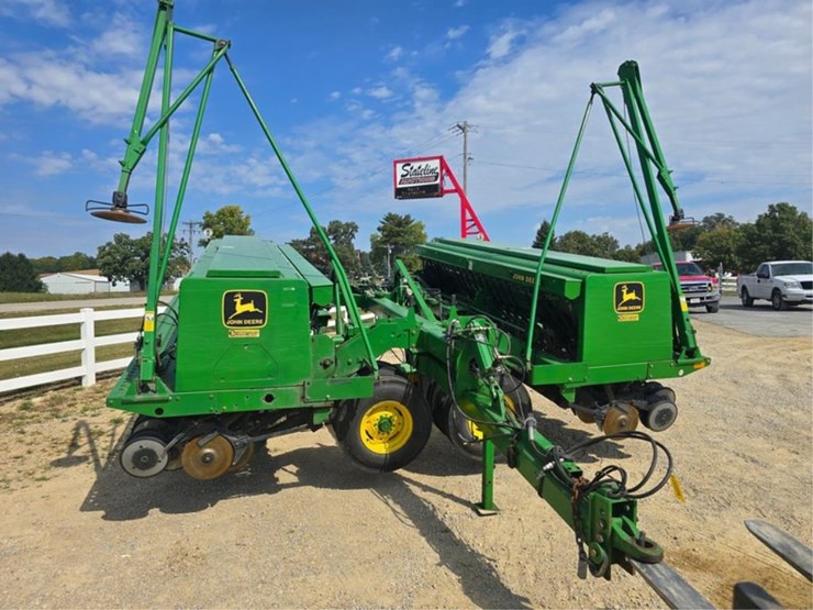 john-deere-455-image-11