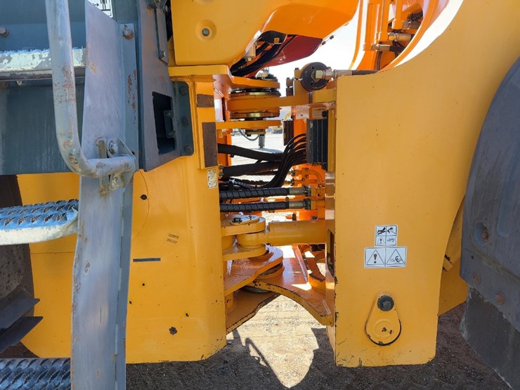 2012-hyundai-hl780-9-image-19