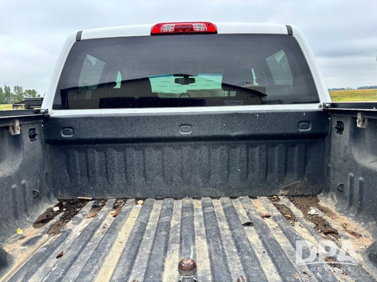 2015-gmc-sierra-2500hd-image-38