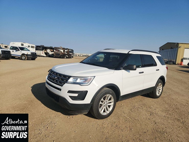 2017-ford-explorer-image-1