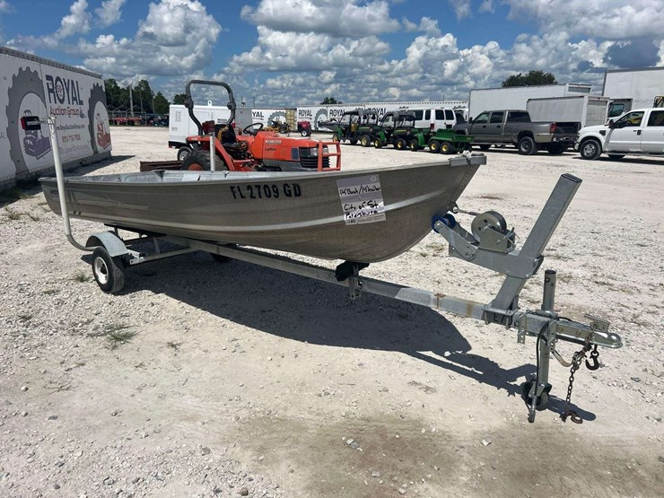 1989-14ft.-gamefisher-aluminum-jon-boat-with-trailer-image-2