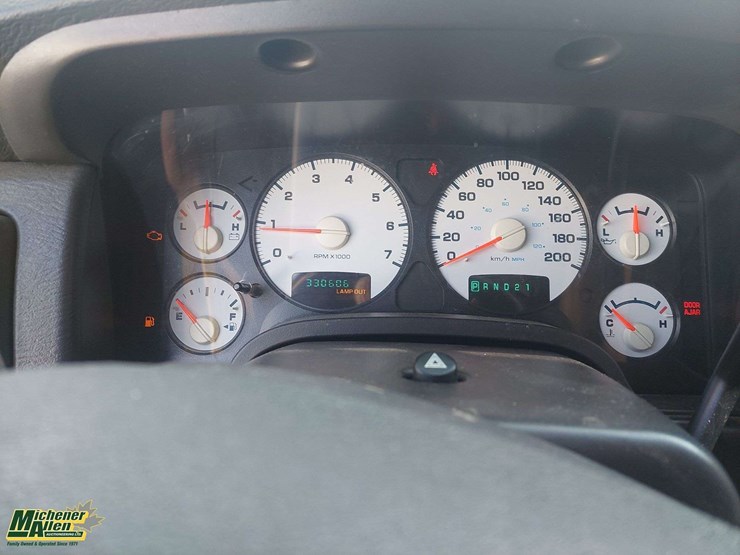 2005-dodge-ram-1500-image-12