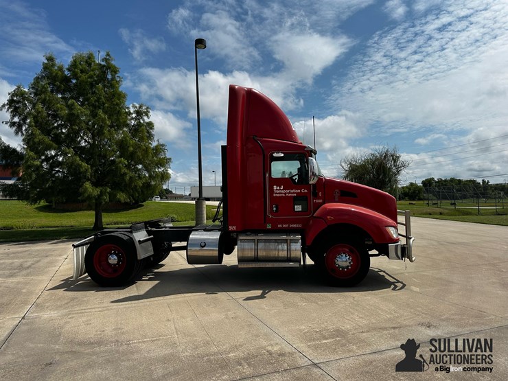 2012-kenworth-t440-image-4