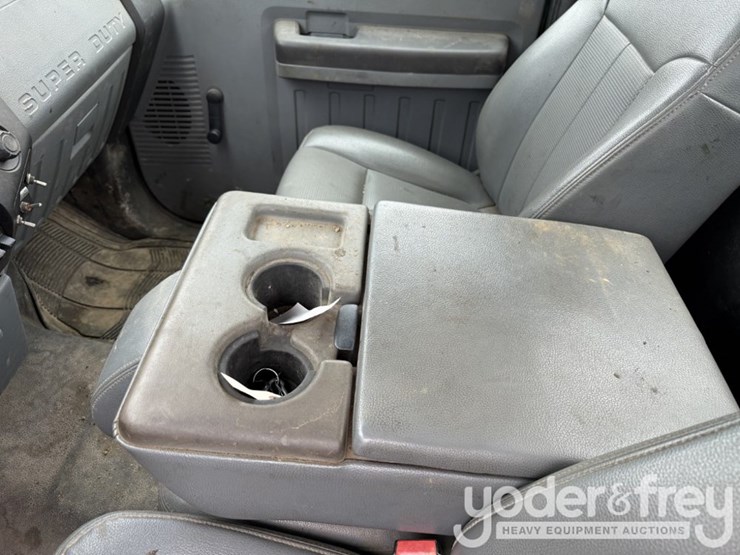 2016-ford-f350-xl-image-10