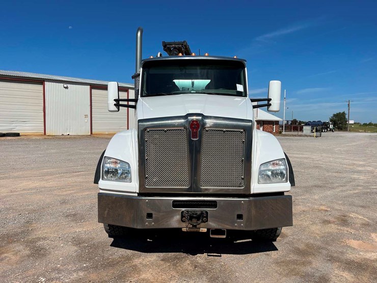 2019-kenworth-t880-image-2