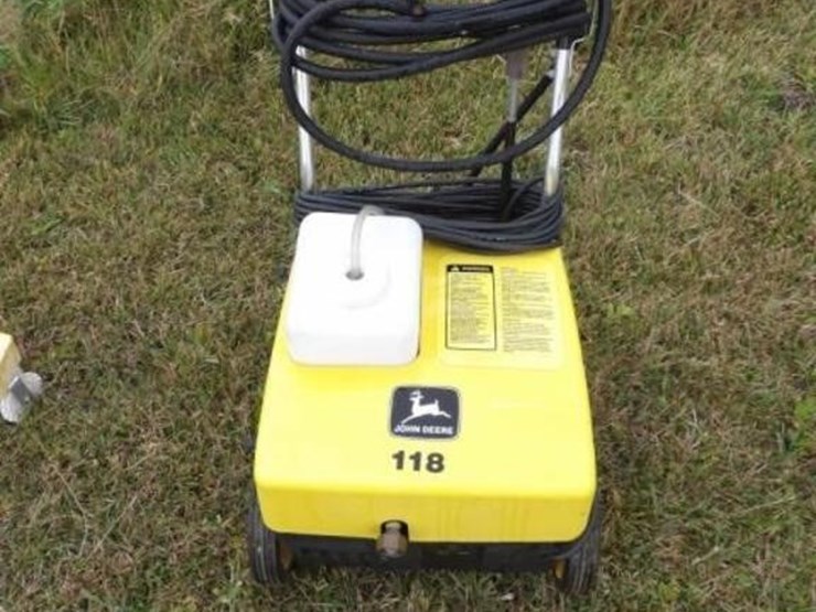 john-deere-118-image-1