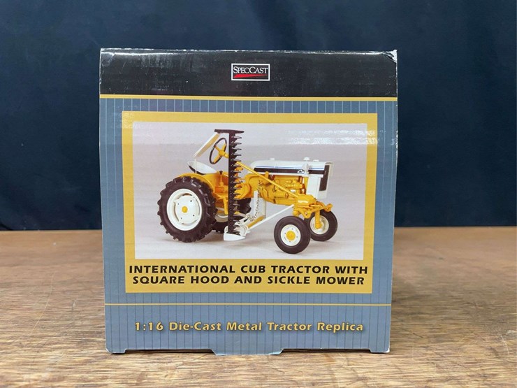 1/16-ih-cub-w/mower-2012-iowa-ffa-nib-sc-image-5