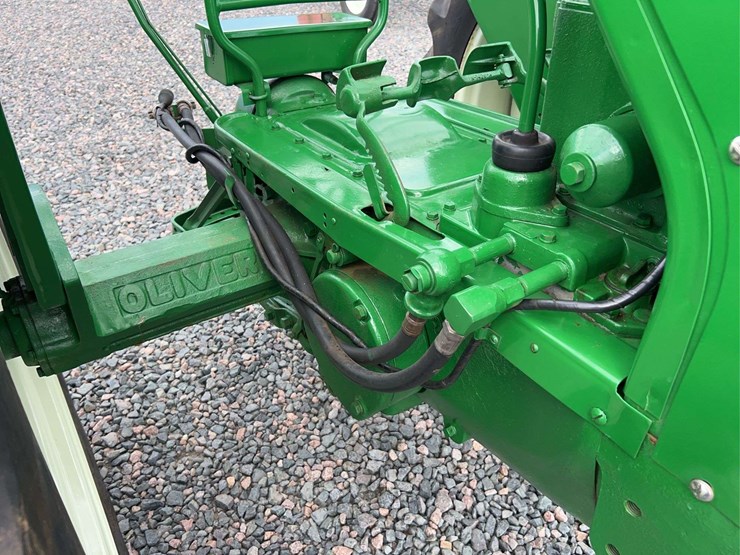 1959-oliver-880-image-28