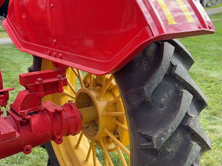 massey-harris-challenger-image-24