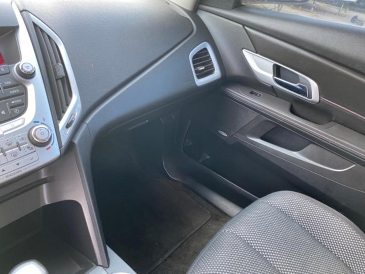 2010-gmc-terrain-sle-image-38