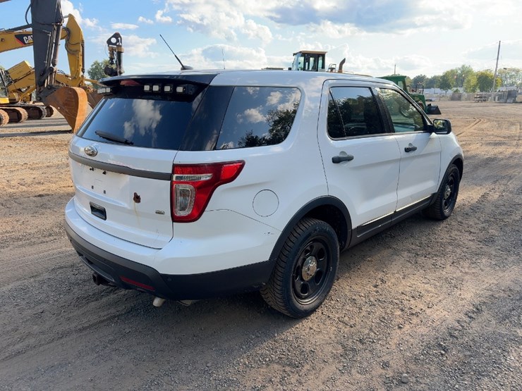 2013-ford-explorer-image-5