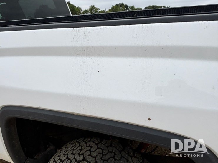 2015-gmc-sierra-2500hd-image-31