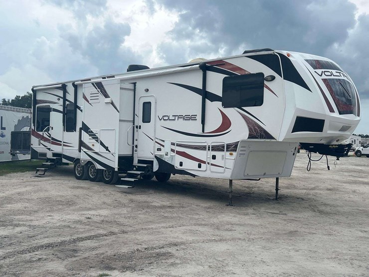 2012-dutchmen-voltage-v3950-42ft-5th-wheel-tri-axle-toy-hauler-travel-trailer-image-2