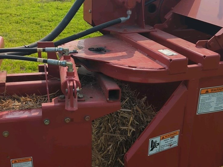 new-holland-575-image-5