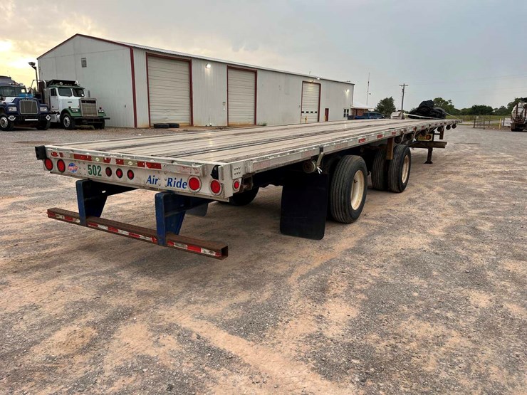 2010-utility-flatbed-image-3