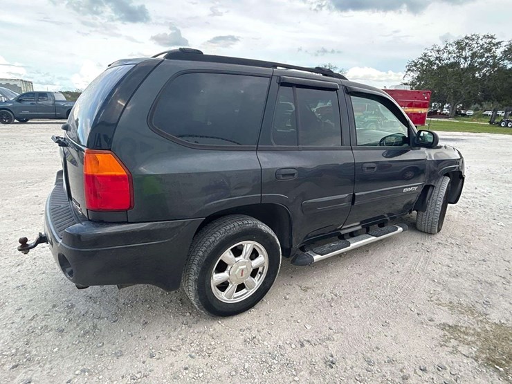 2004-gmc-envoy-image-3
