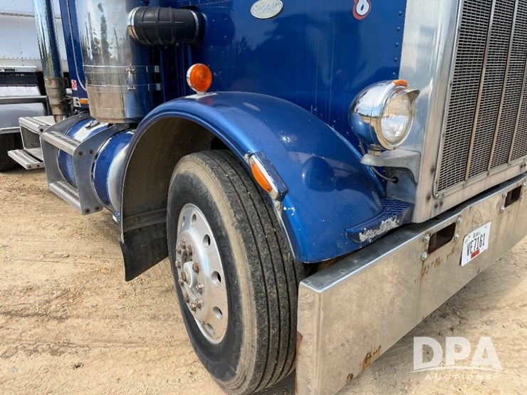 1984-peterbilt-359-image-30