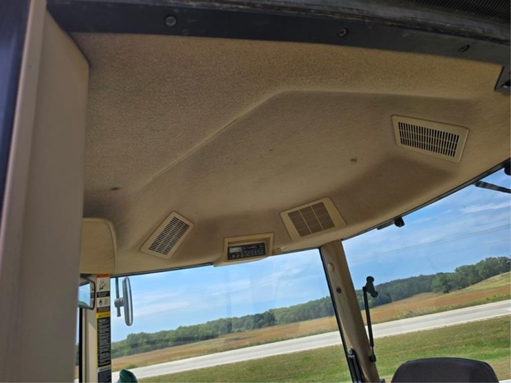 john-deere-8100-image-22