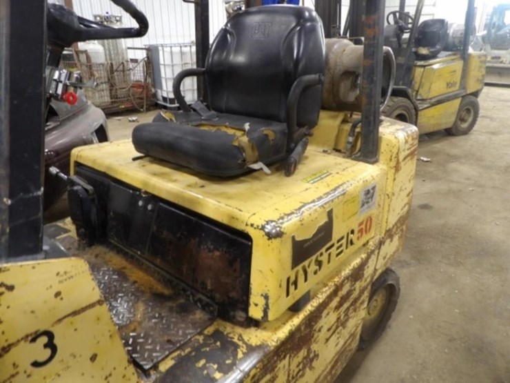 hyster-50-fork-lift-5250lb-lifting-cap,-187in.-ht-image-5