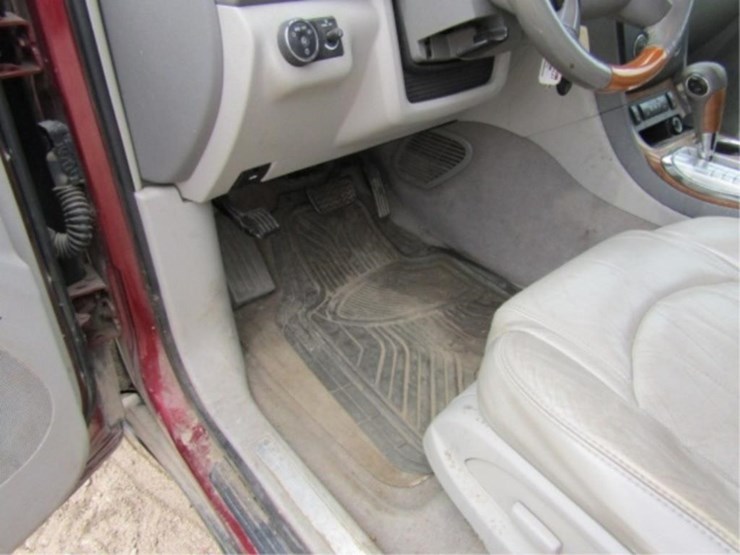 2010-buick-enclave-cxl-image-61