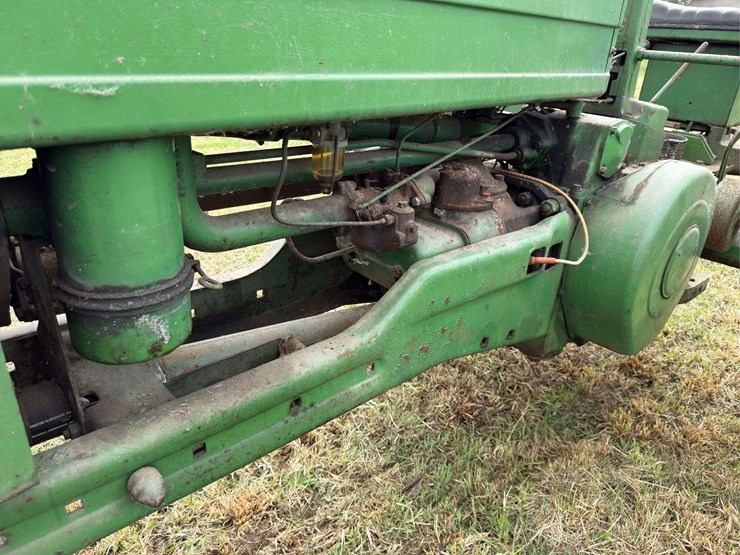 john-deere-b-image-12
