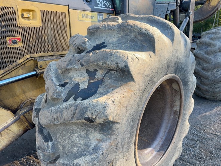 2006-caterpillar-525c-image-14