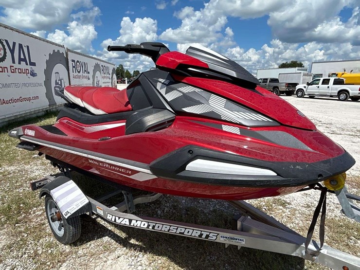 2023-yamaha-wave-runner-deluxe-with-s/a-aluminum-trailer-image-7