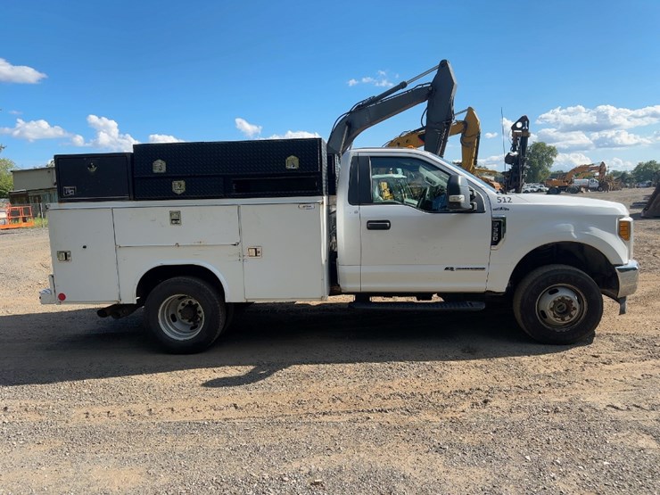 2017-ford-f350-xl-image-6