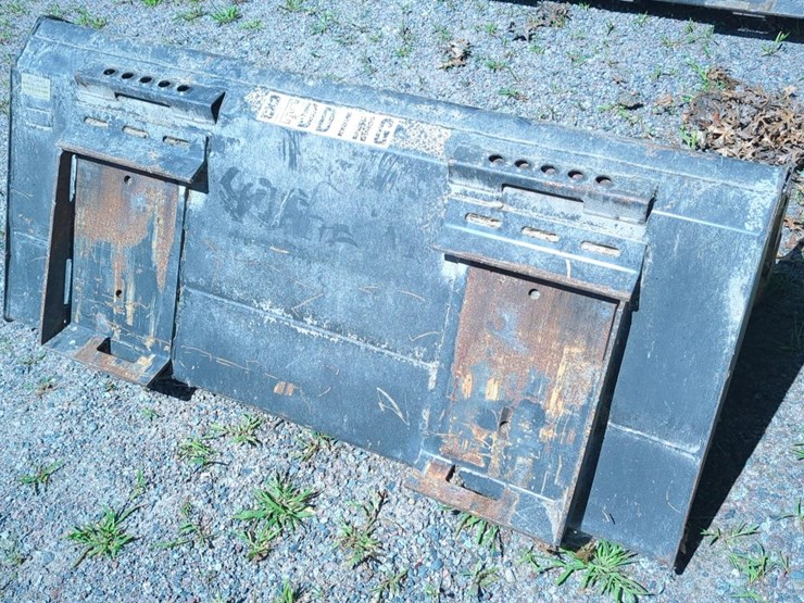 5'-bucket-skid-steer-attachment-image-5