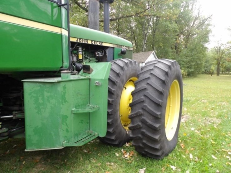 1981-john-deere-8440-image-23