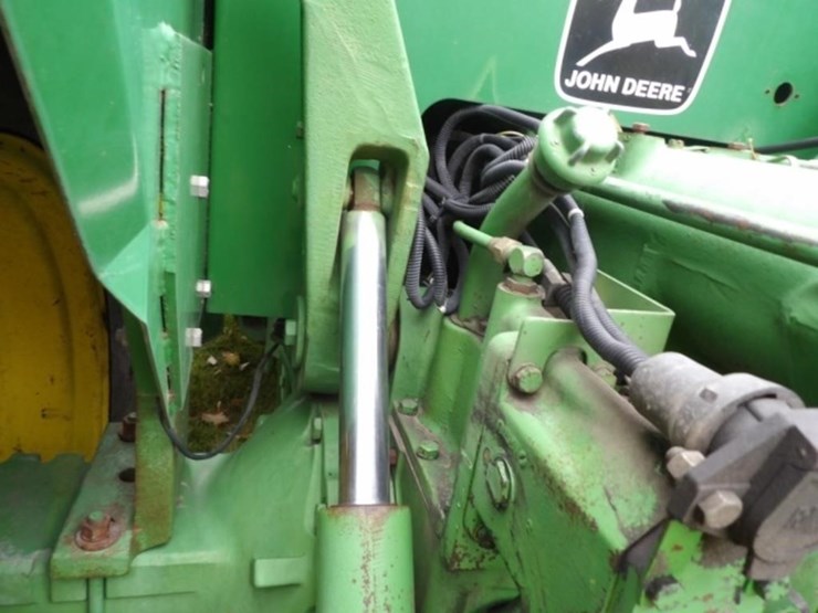 1981-john-deere-8440-image-29
