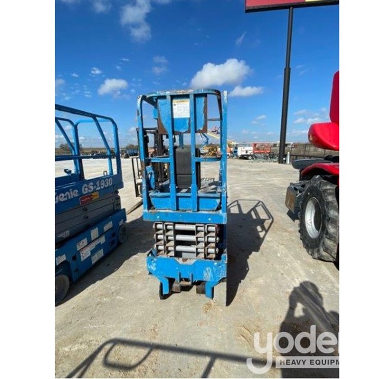 2016 GENIE GS1930