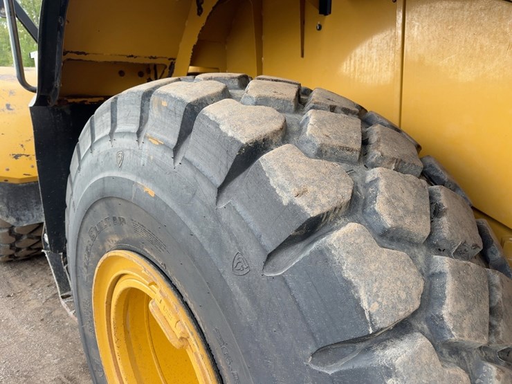 2017-caterpillar-966m-image-15