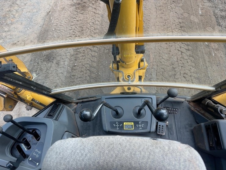 2006-deere-310g-image-26