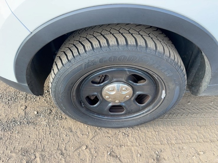 2014-ford-explorer-image-11