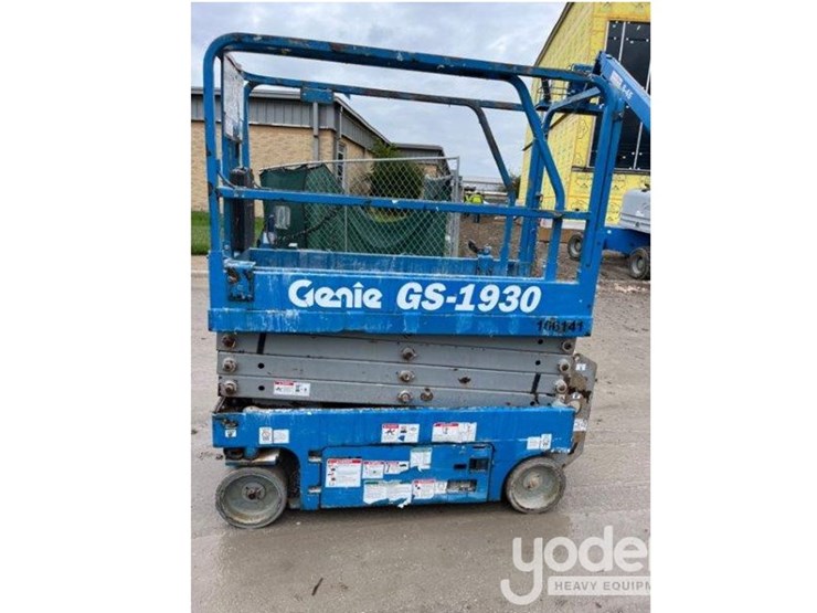 2016-genie-gs1930-image-1
