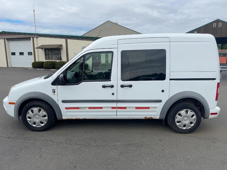 2013-ford-transit-connect-image-2