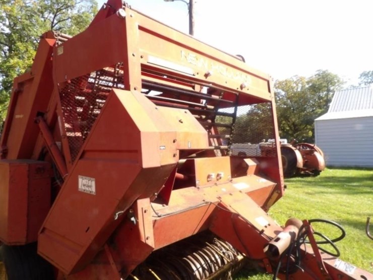 new-holland-852-image-18