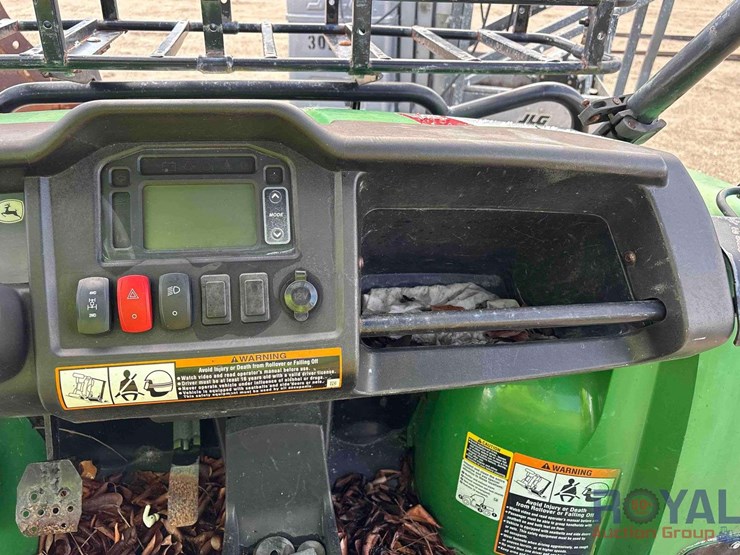 2016-john-deere-gator-image-9