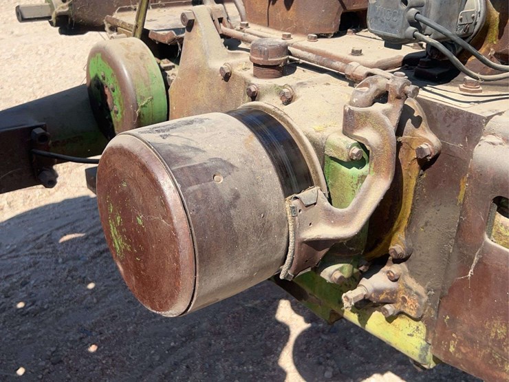 john-deere-model-b-image-24