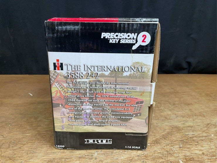 1/16-ih-3588-precision-key-nib-ertl-image-6