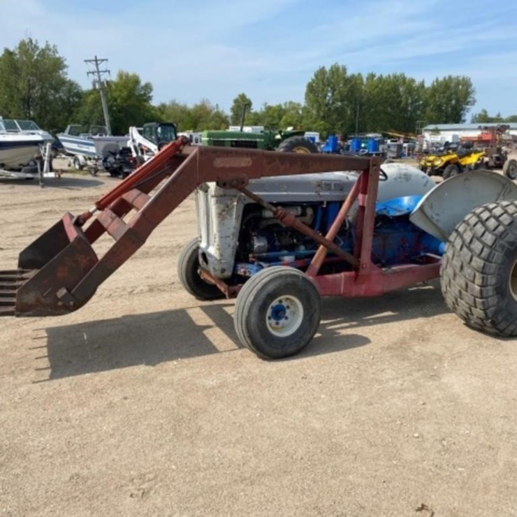 1955 FORD 800