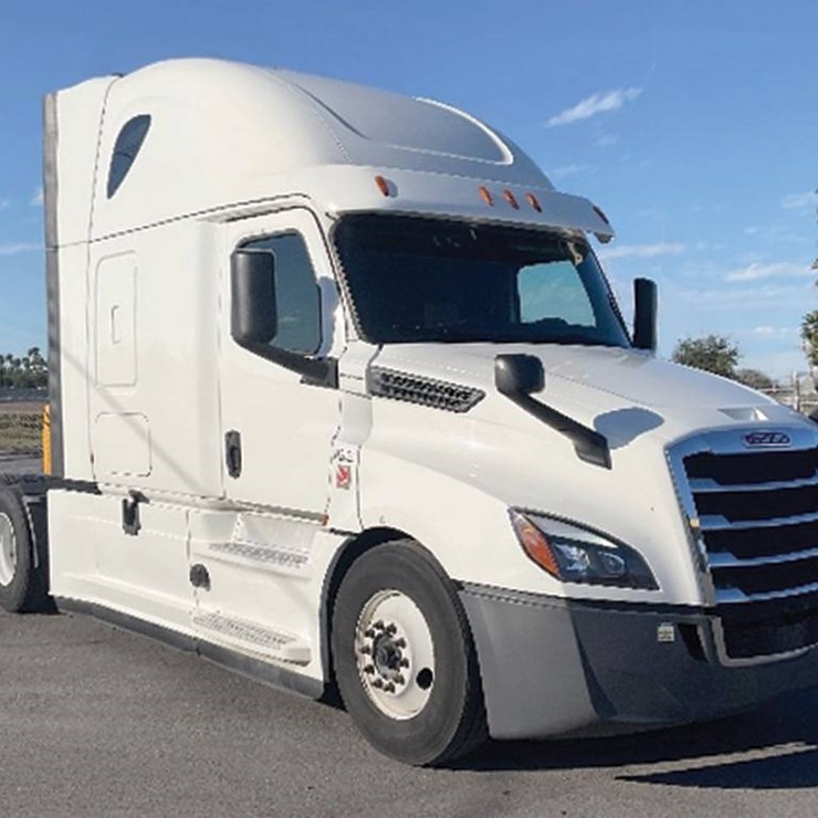 2020 FREIGHTLINER CASCADIA 126