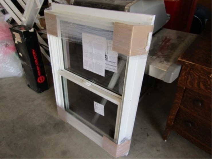 hayfield-single-hung-vinyl-window-new-29.75x40.25-image-16