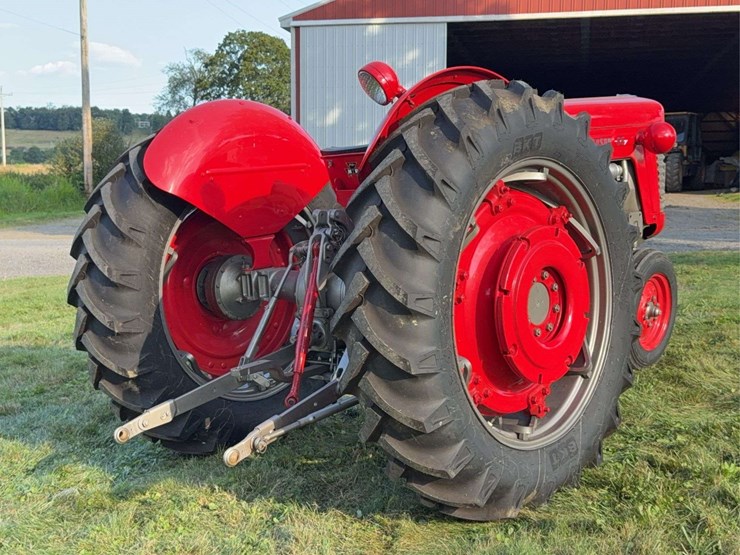 massey-ferguson-65-image-4