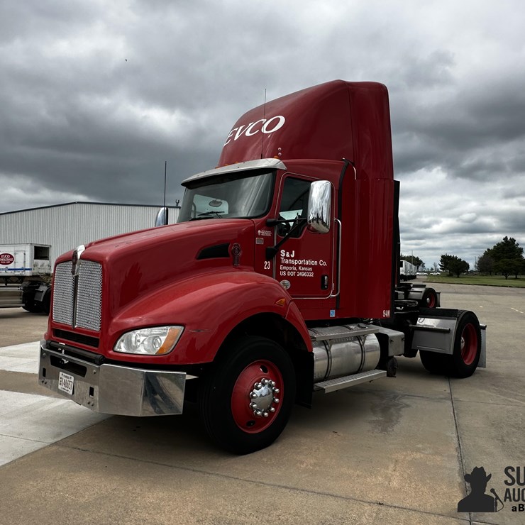 2013 KENWORTH T440