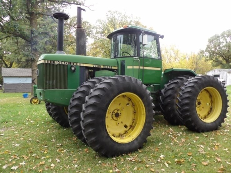 1981-john-deere-8440-image-1