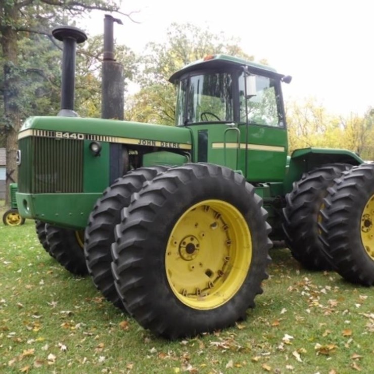 1981 JOHN DEERE 8440